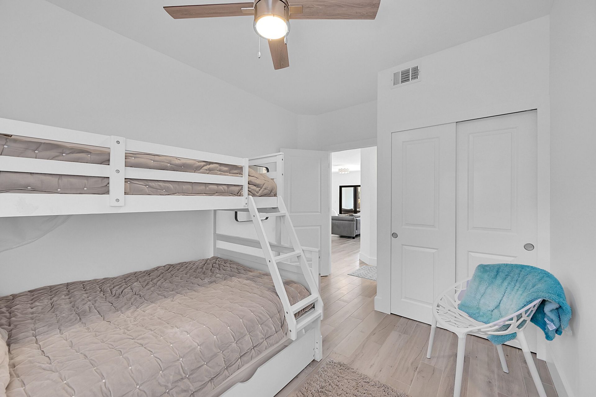 210 Captains Walk, Unit 701, Delray Beach, FL 33483 Photo