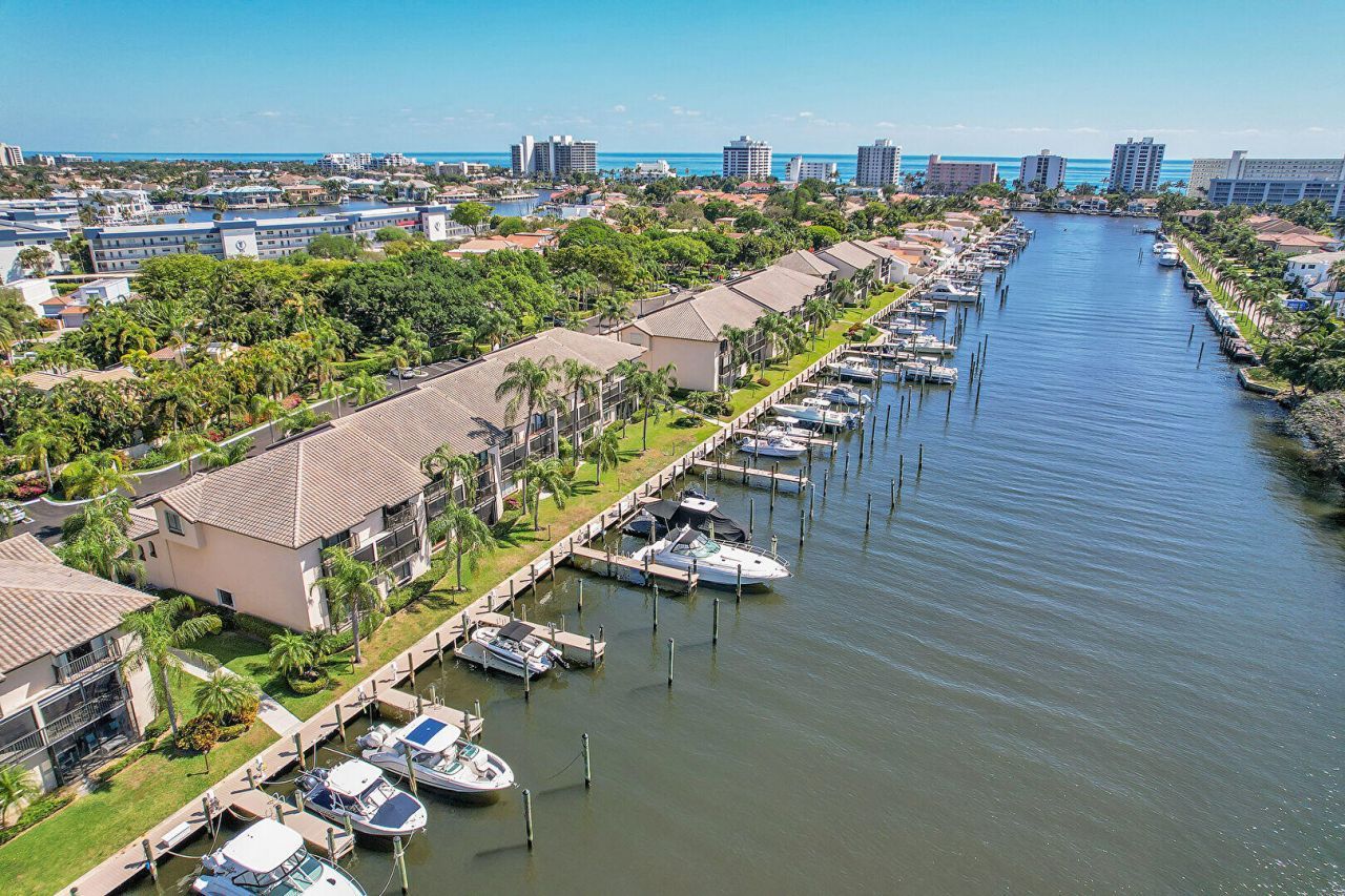 210 Captains Walk, Unit 701, Delray Beach, FL 33483 Photo