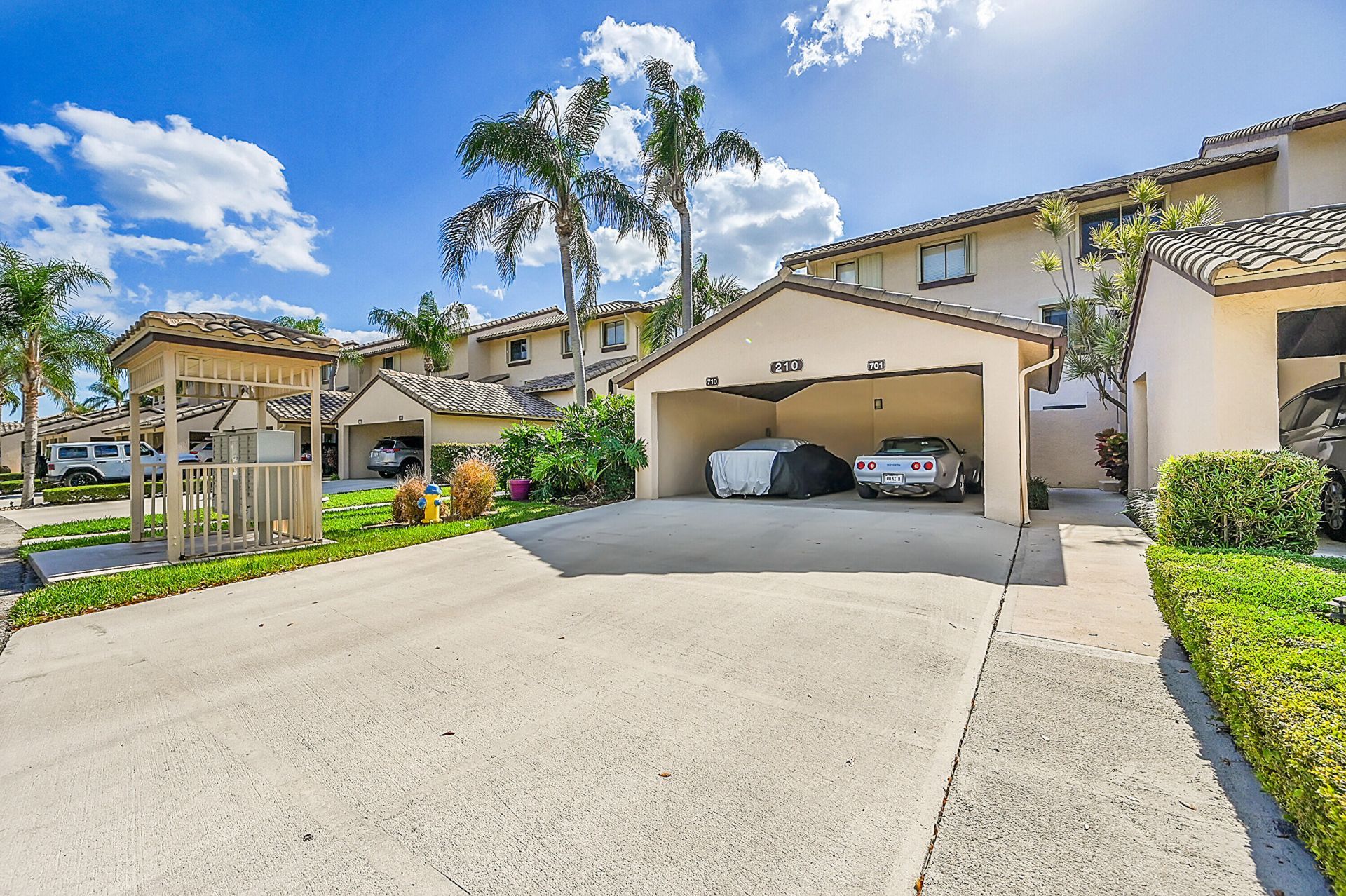 210 Captains Walk, Unit 701, Delray Beach, FL 33483 Photo