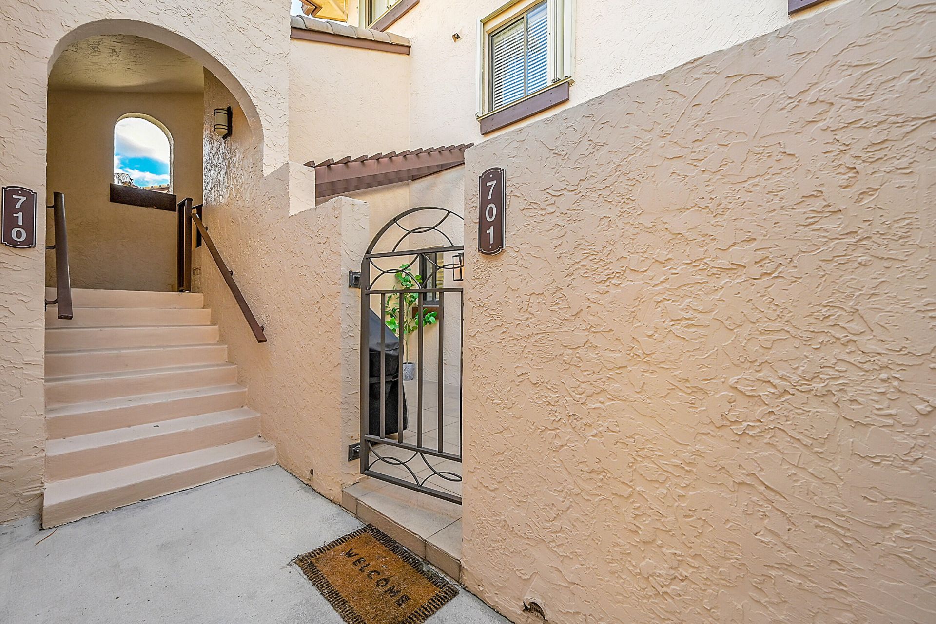 210 Captains Walk, Unit 701, Delray Beach, FL 33483 Photo