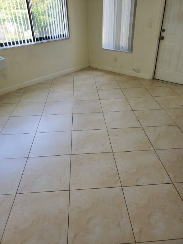 2460 NE 215th Street, Miami, FL 33180 Photo