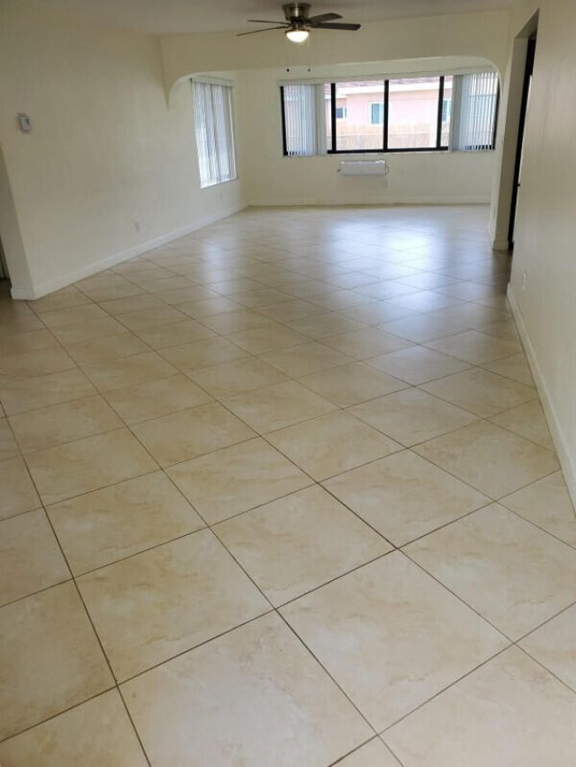 2460 NE 215th Street, Miami, FL 33180 Photo