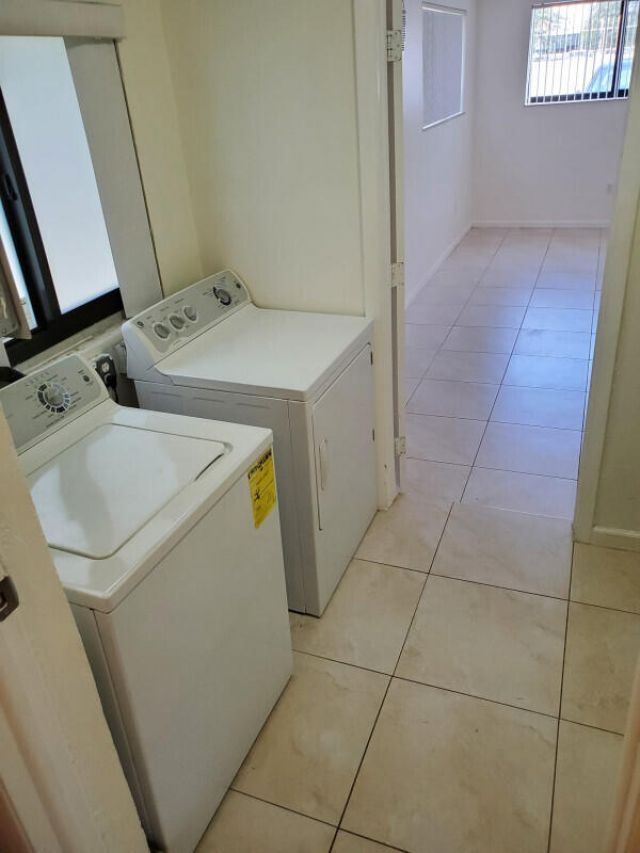 2460 NE 215th Street, Miami, FL 33180 Photo