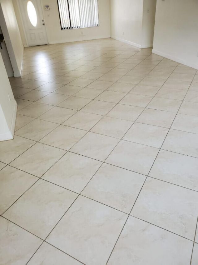 2460 NE 215th Street, Miami, FL 33180 Photo