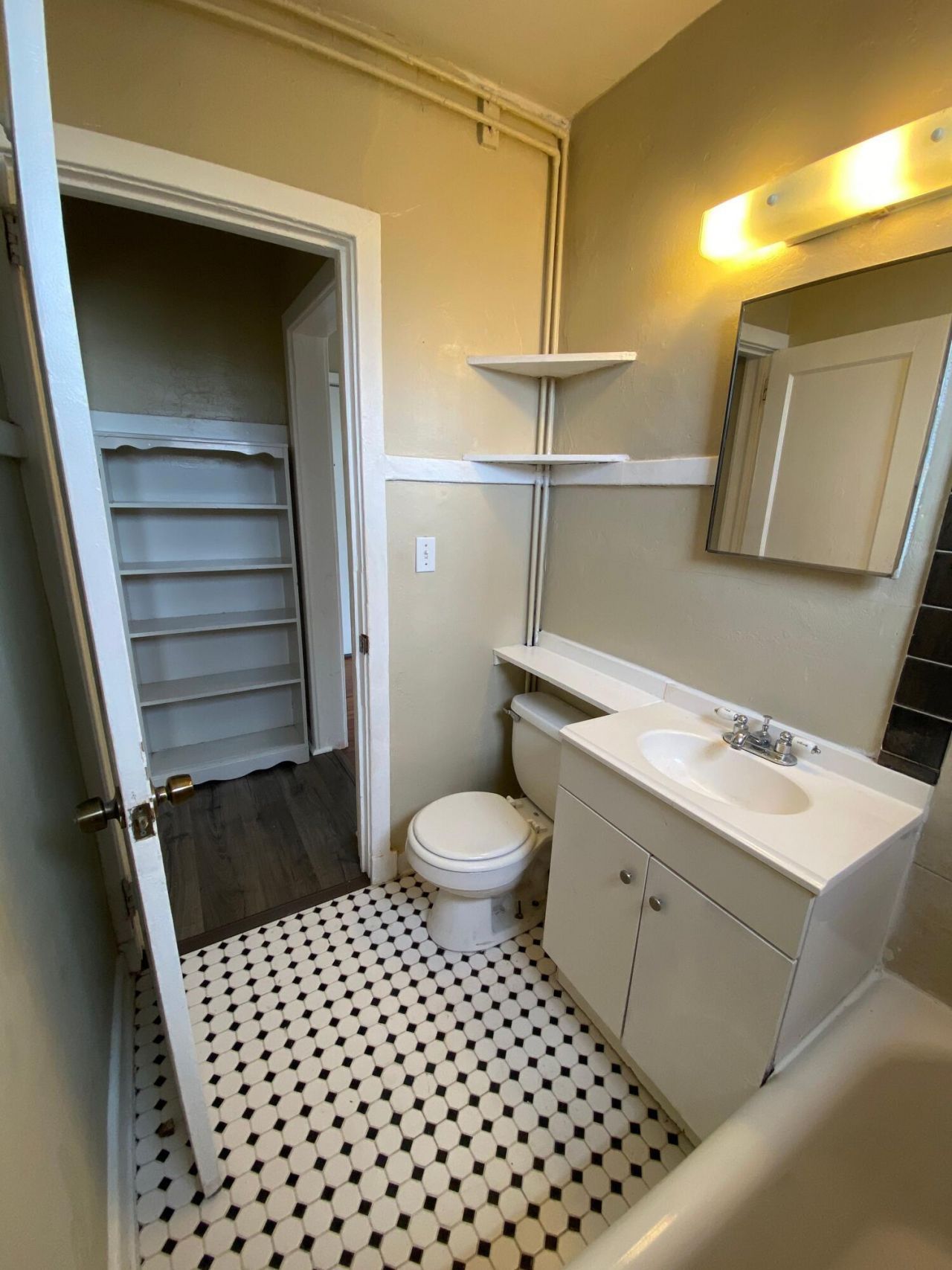 523 24th Street, Unit 8, West Palm Beach, FL 33407 Photo