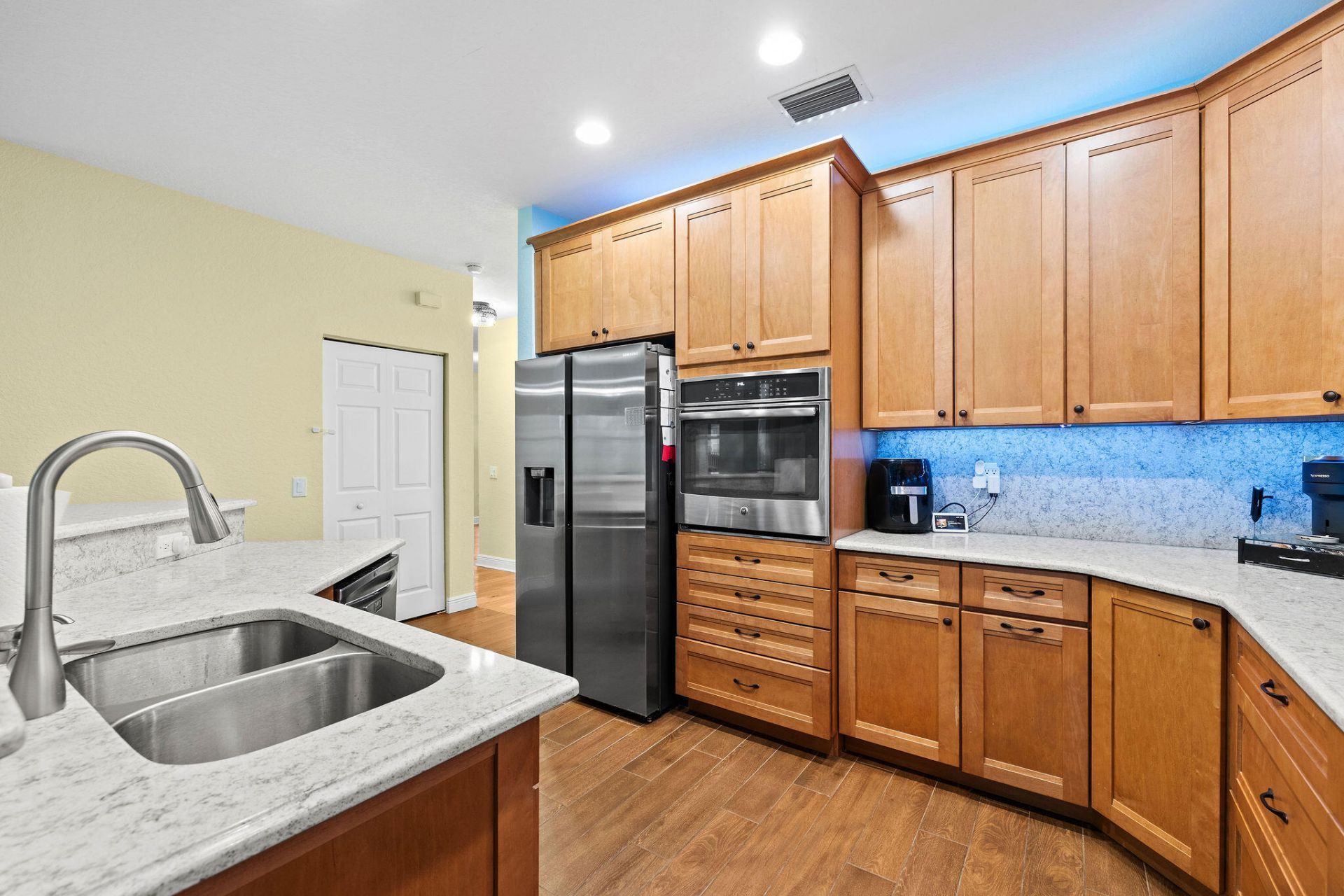 1894 SW Grey Falcon Cir Circle Sw, Vero Beach, FL 32962 Photo