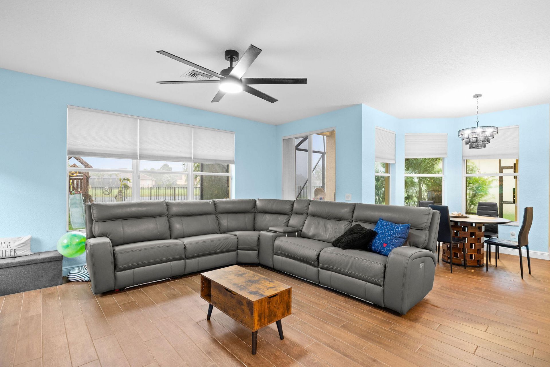 1894 SW Grey Falcon Cir Circle Sw, Vero Beach, FL 32962 Photo