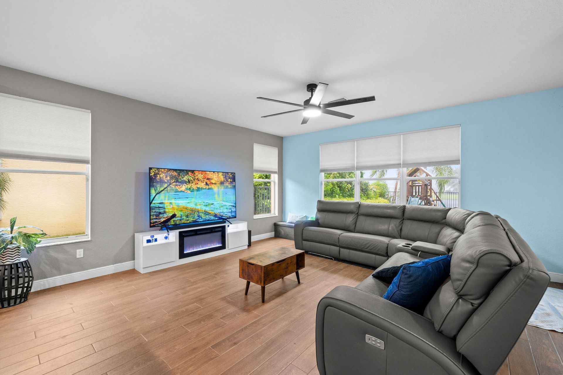 1894 SW Grey Falcon Cir Circle Sw, Vero Beach, FL 32962 Photo
