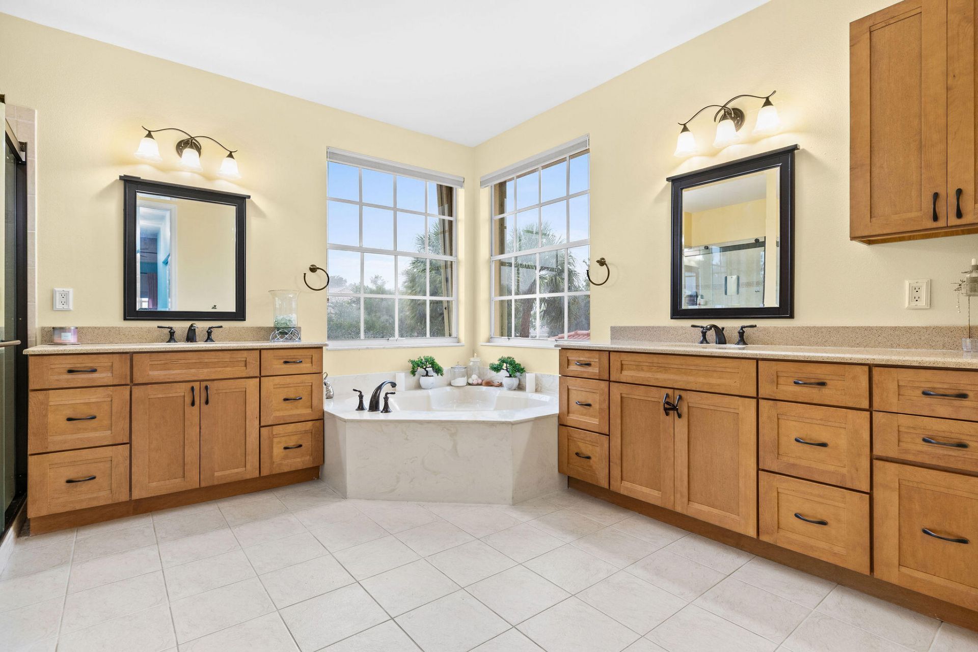 1894 SW Grey Falcon Cir Circle Sw, Vero Beach, FL 32962 Photo