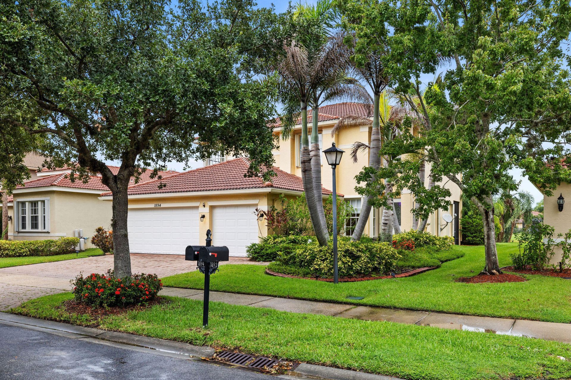 1894 SW Grey Falcon Cir Circle Sw, Vero Beach, FL 32962 Photo