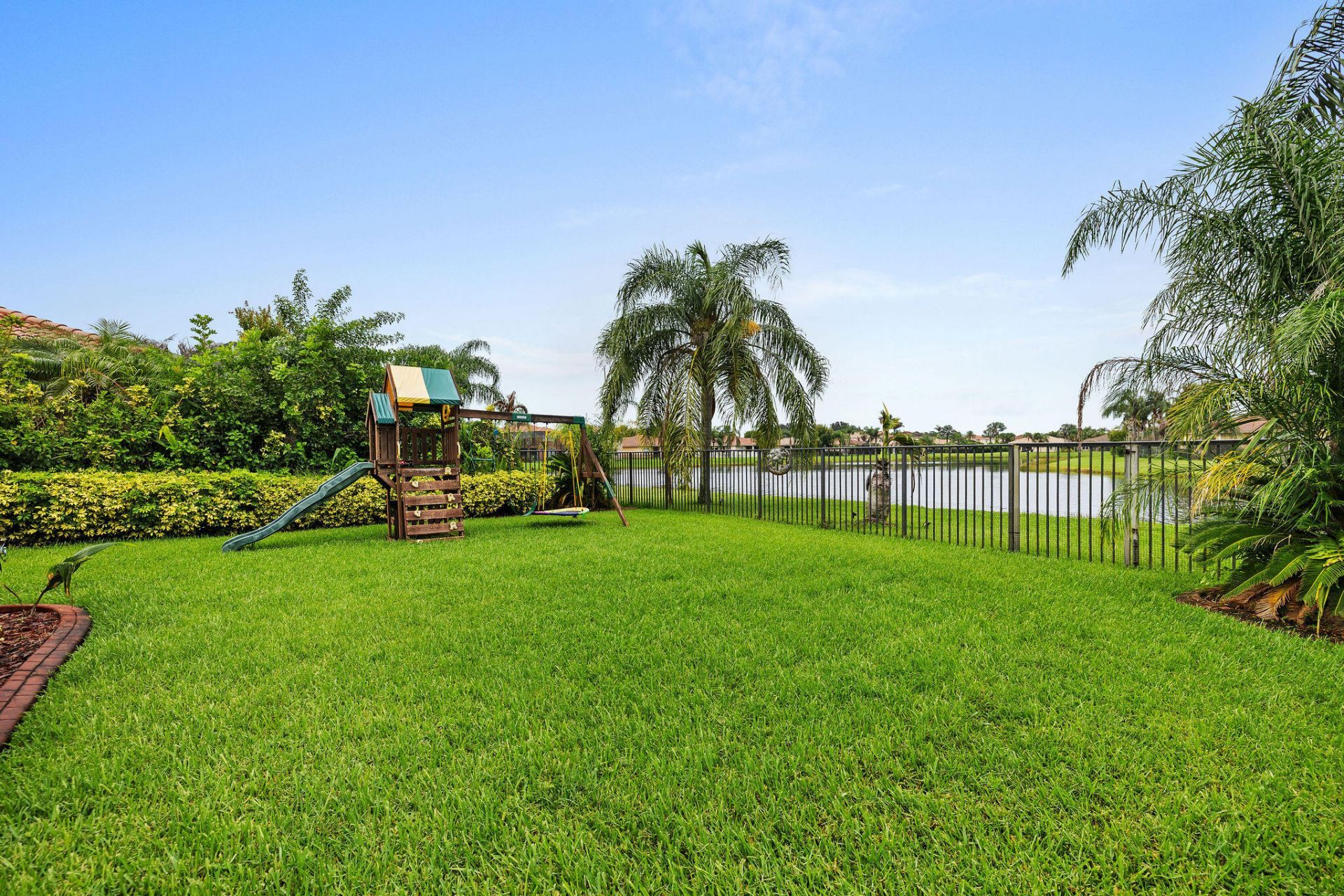 1894 SW Grey Falcon Cir Circle Sw, Vero Beach, FL 32962 Photo