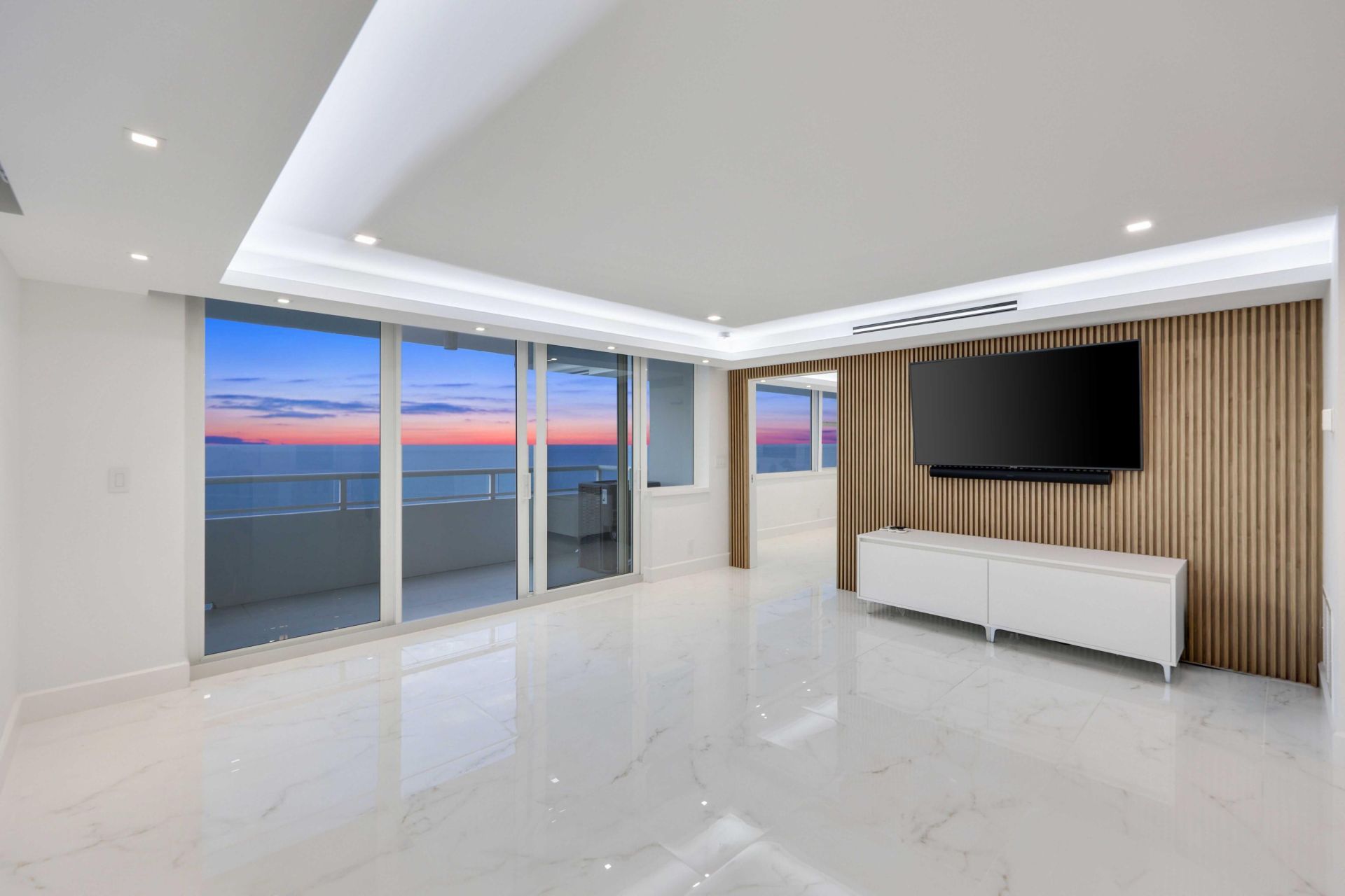 545 S Fort Lauderdale Beach Boulevard, Unit 1701, Fort Lauderdale, FL 33316 Photo