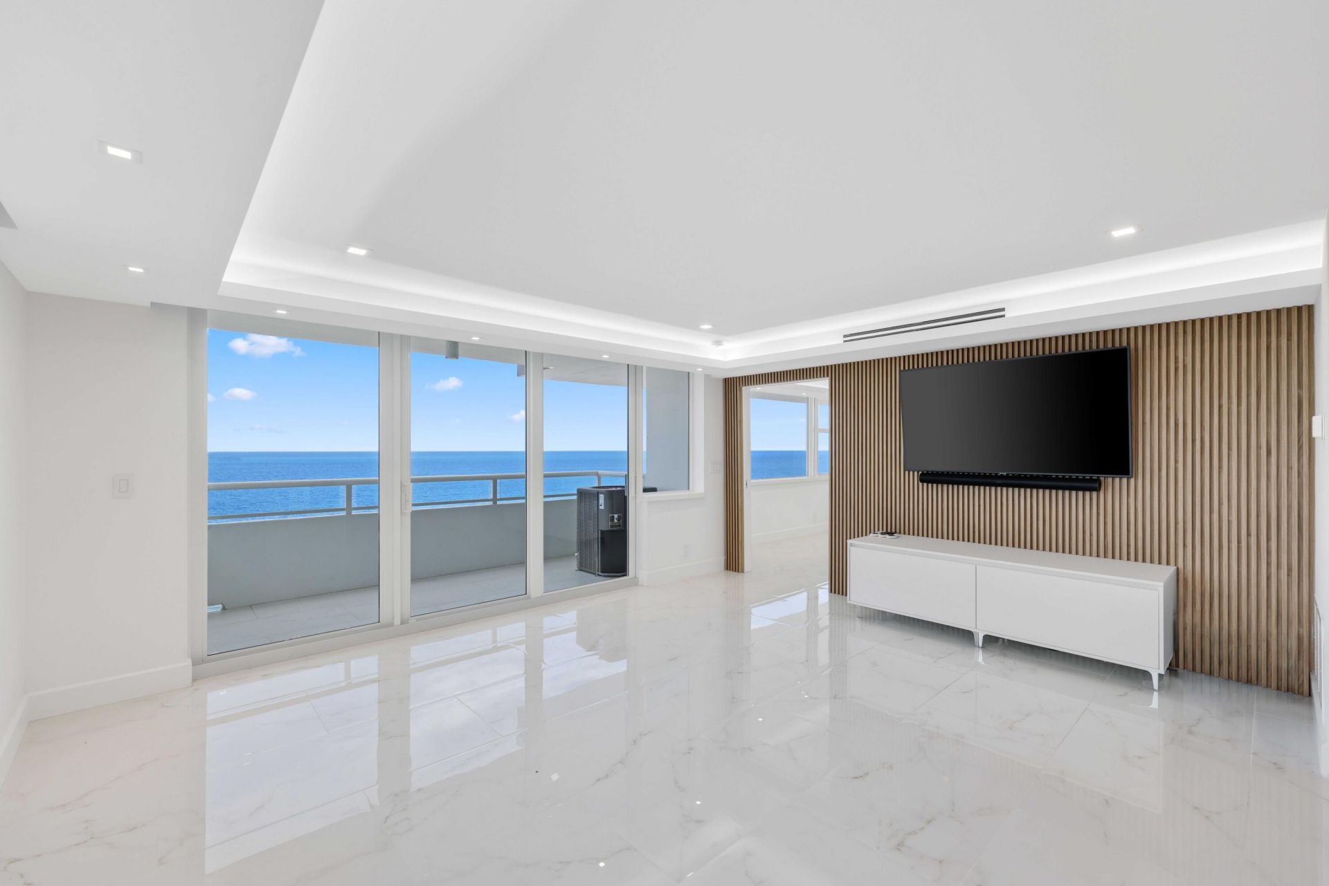 545 S Fort Lauderdale Beach Boulevard, Unit 1701, Fort Lauderdale, FL 33316 Photo