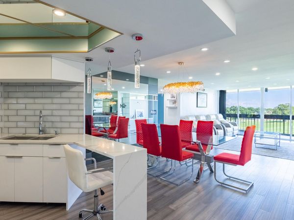 2000 PRESIDENTIAL Way, Unit 501, West Palm Beach, FL 33401