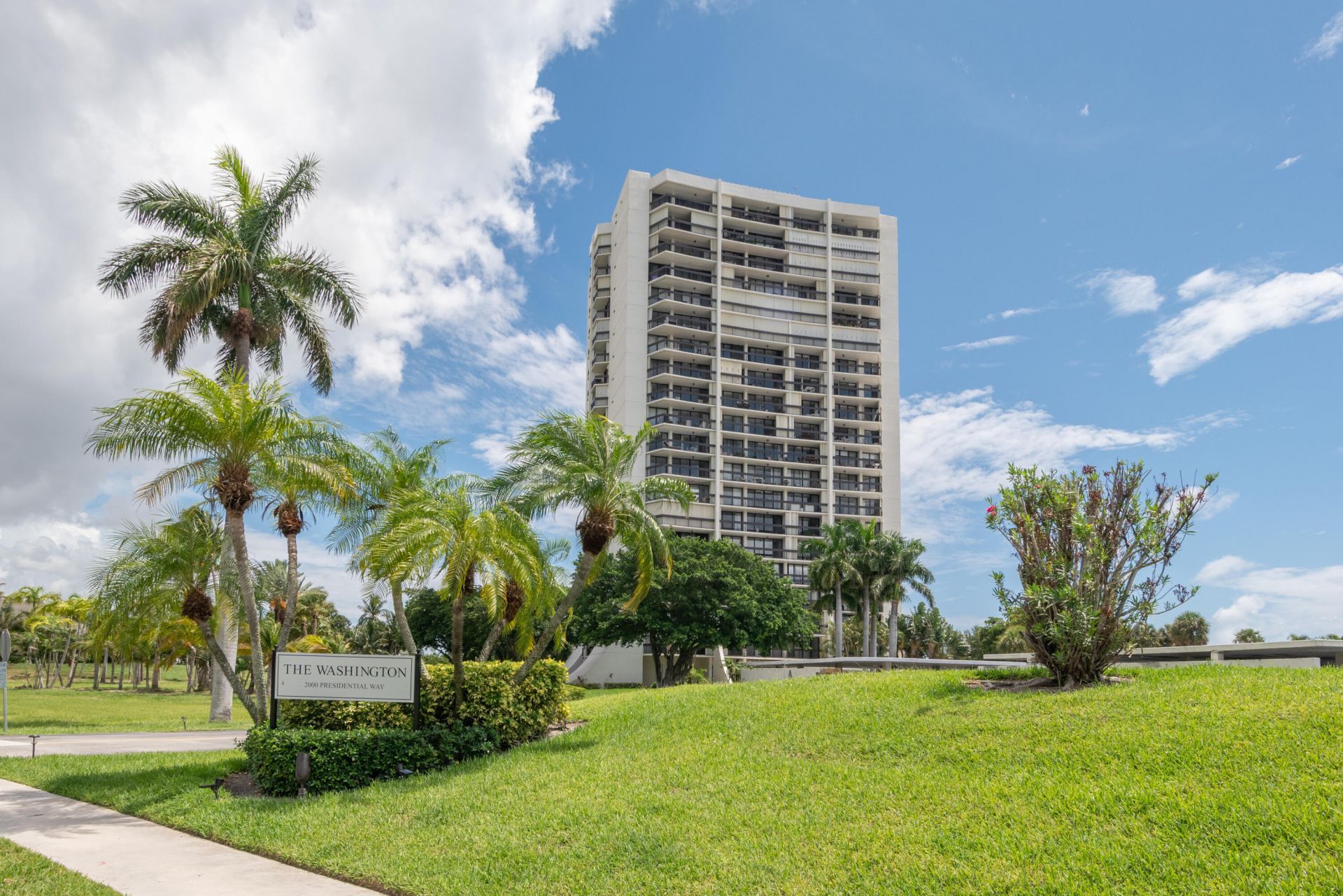 2000 Presidential Way, Unit 501, West Palm Beach, FL 33401 Photo