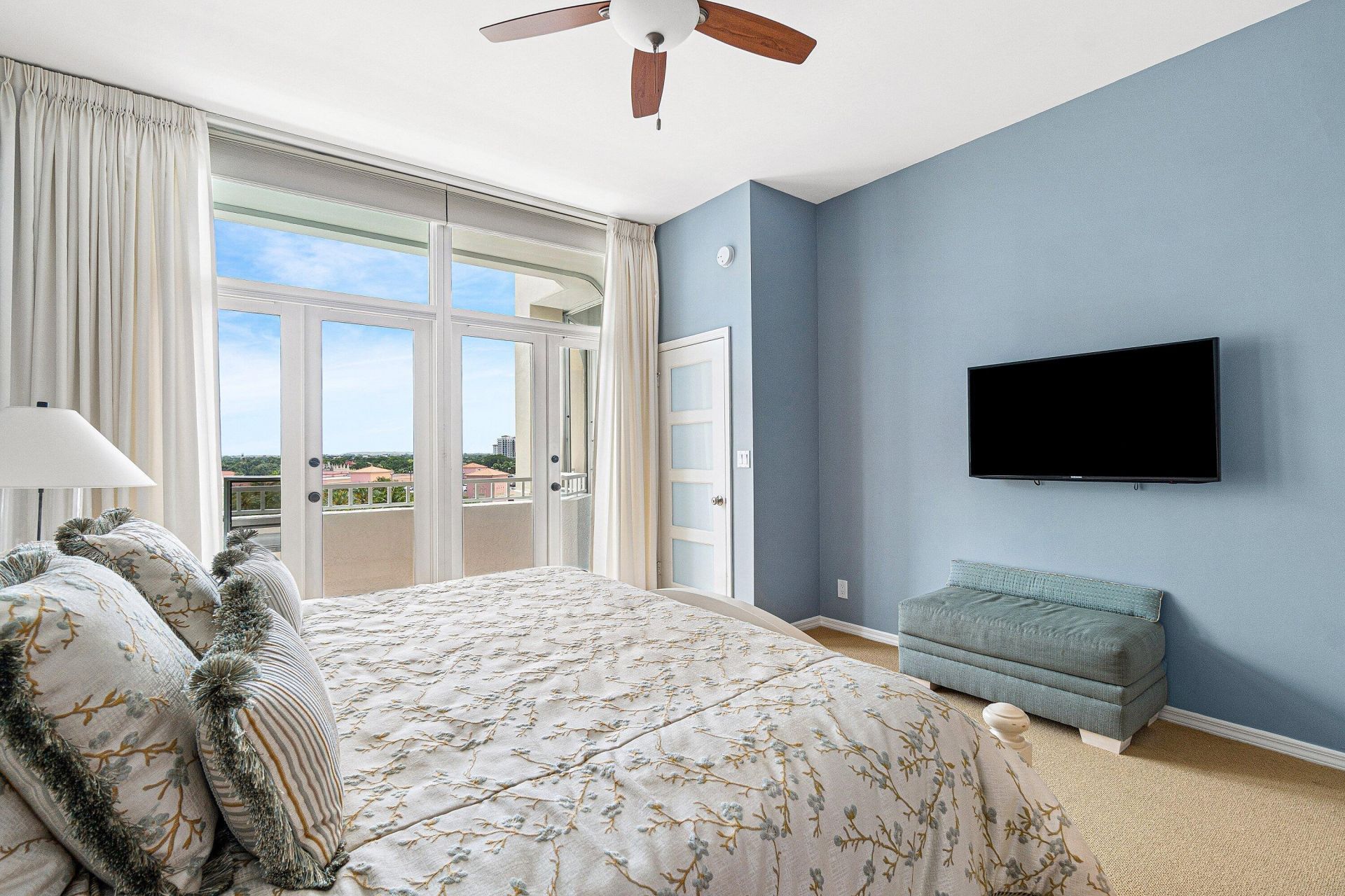 300 SE 5th Avenue, Unit PH 8120, Boca Raton, FL 33432 Photo