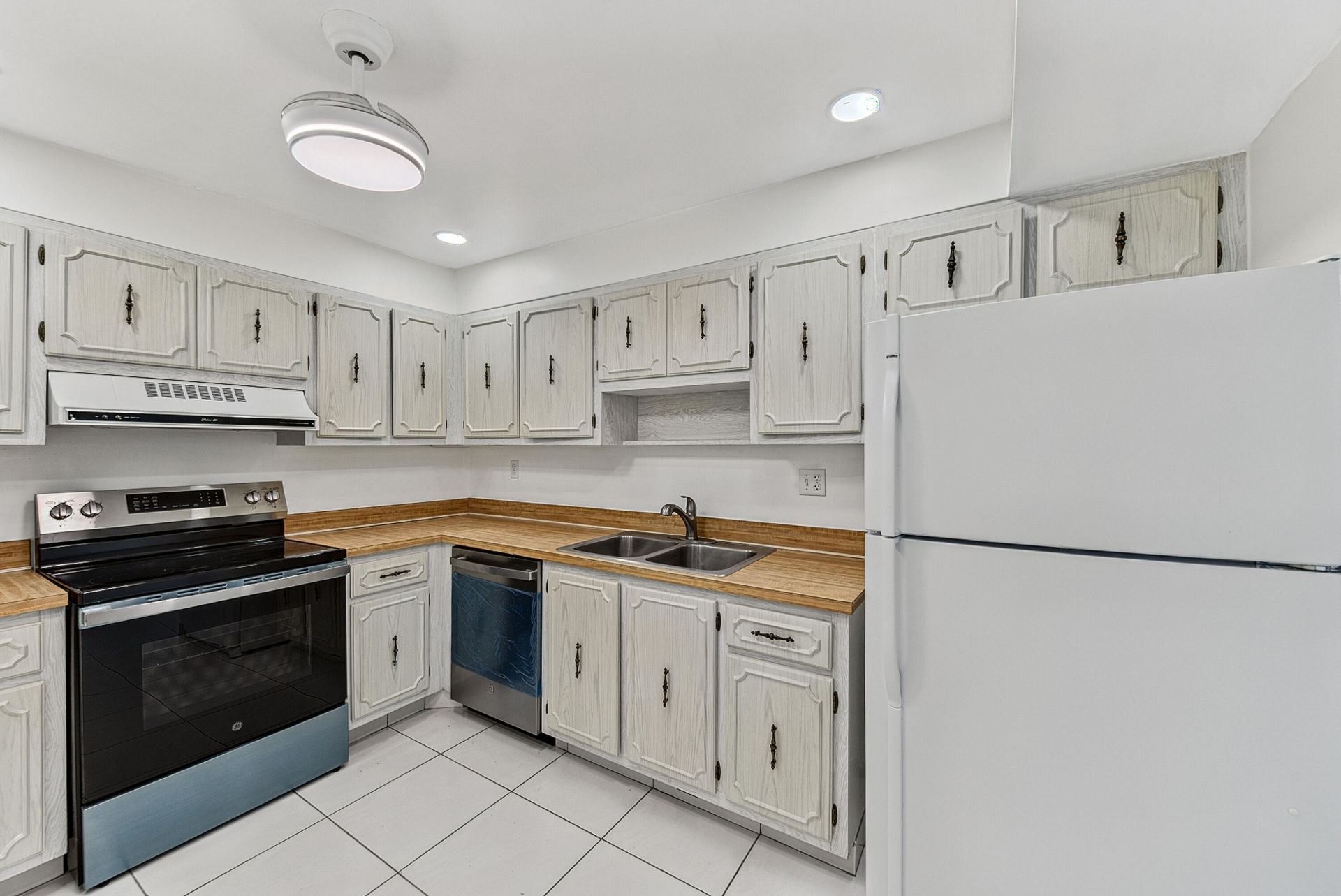 531 N Ocean Boulevard, Unit 805, Pompano Beach, FL 33062 Photo