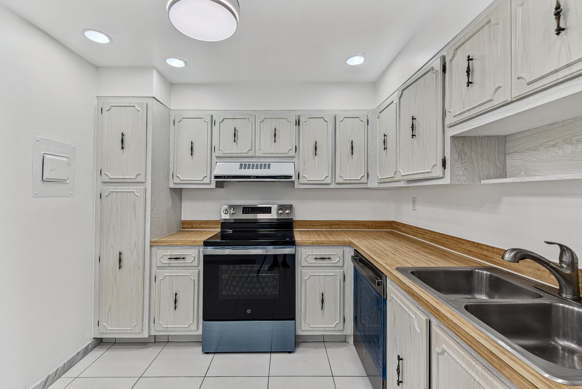 531 N Ocean Boulevard, Unit 805, Pompano Beach, FL 33062 Photo