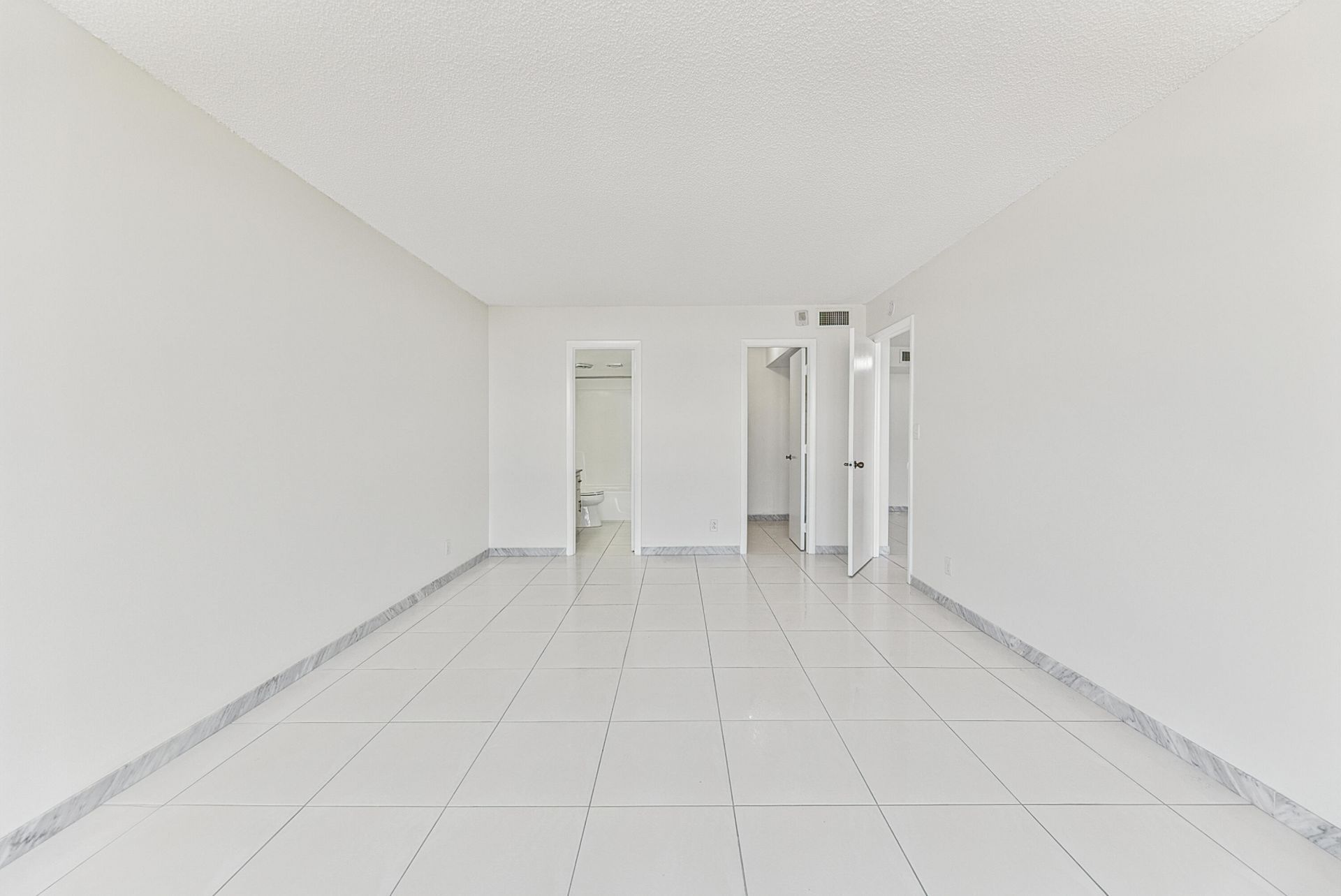 531 N Ocean Boulevard, Unit 805, Pompano Beach, FL 33062 Photo