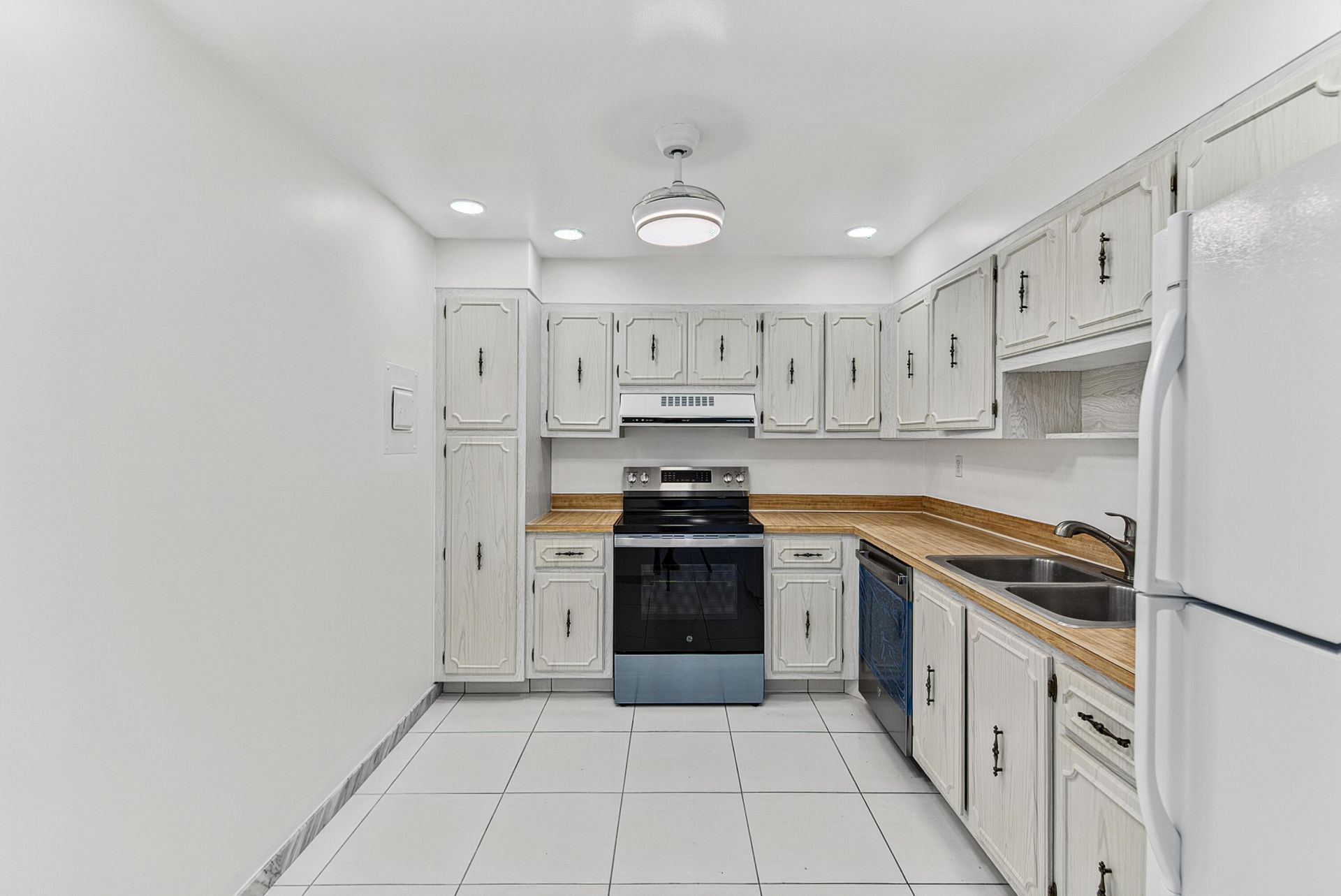 531 N Ocean Boulevard, Unit 805, Pompano Beach, FL 33062 Photo