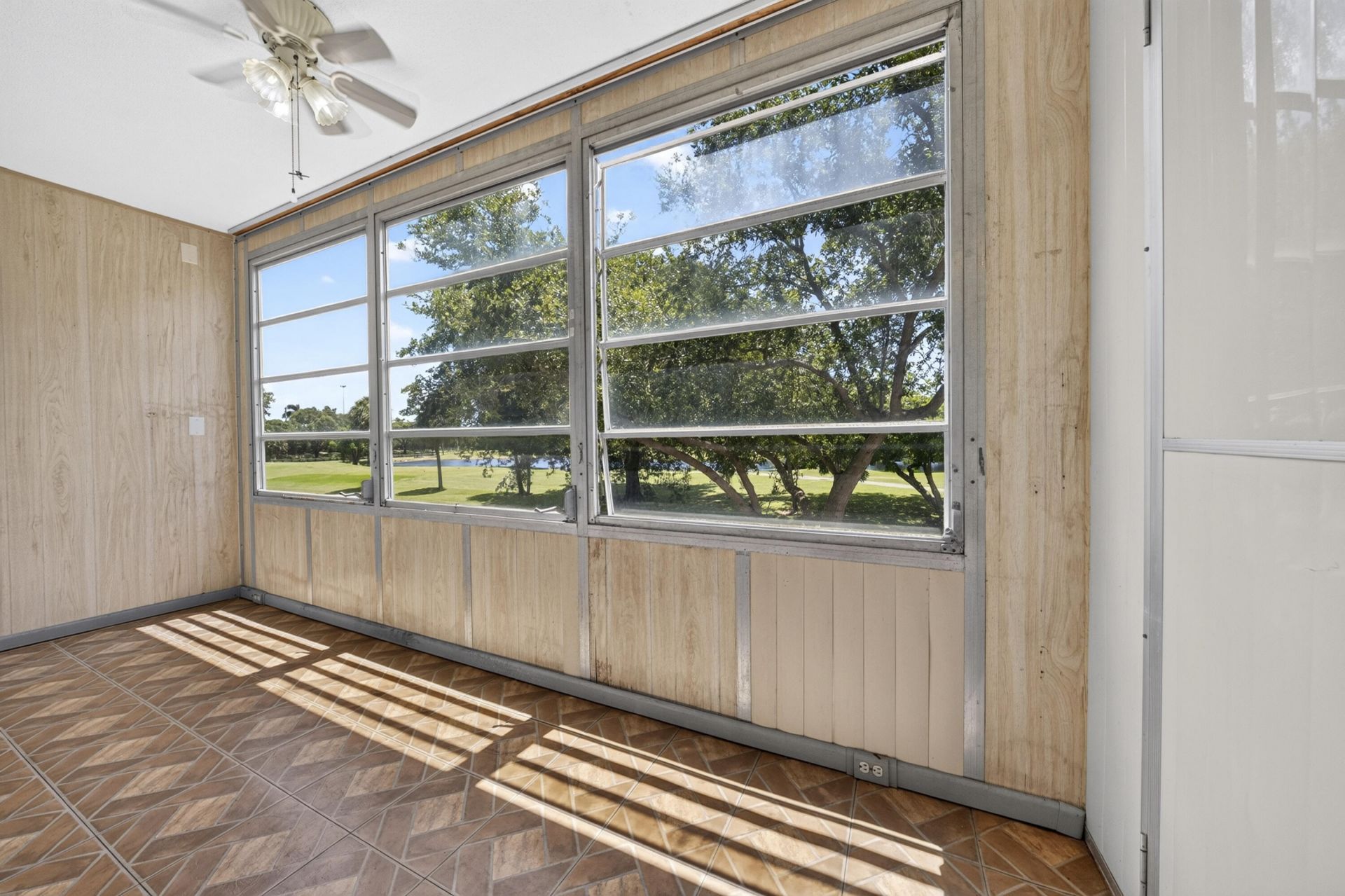 101 SW 132nd Way, Unit 215J, Pembroke Pines, FL 33027 Photo