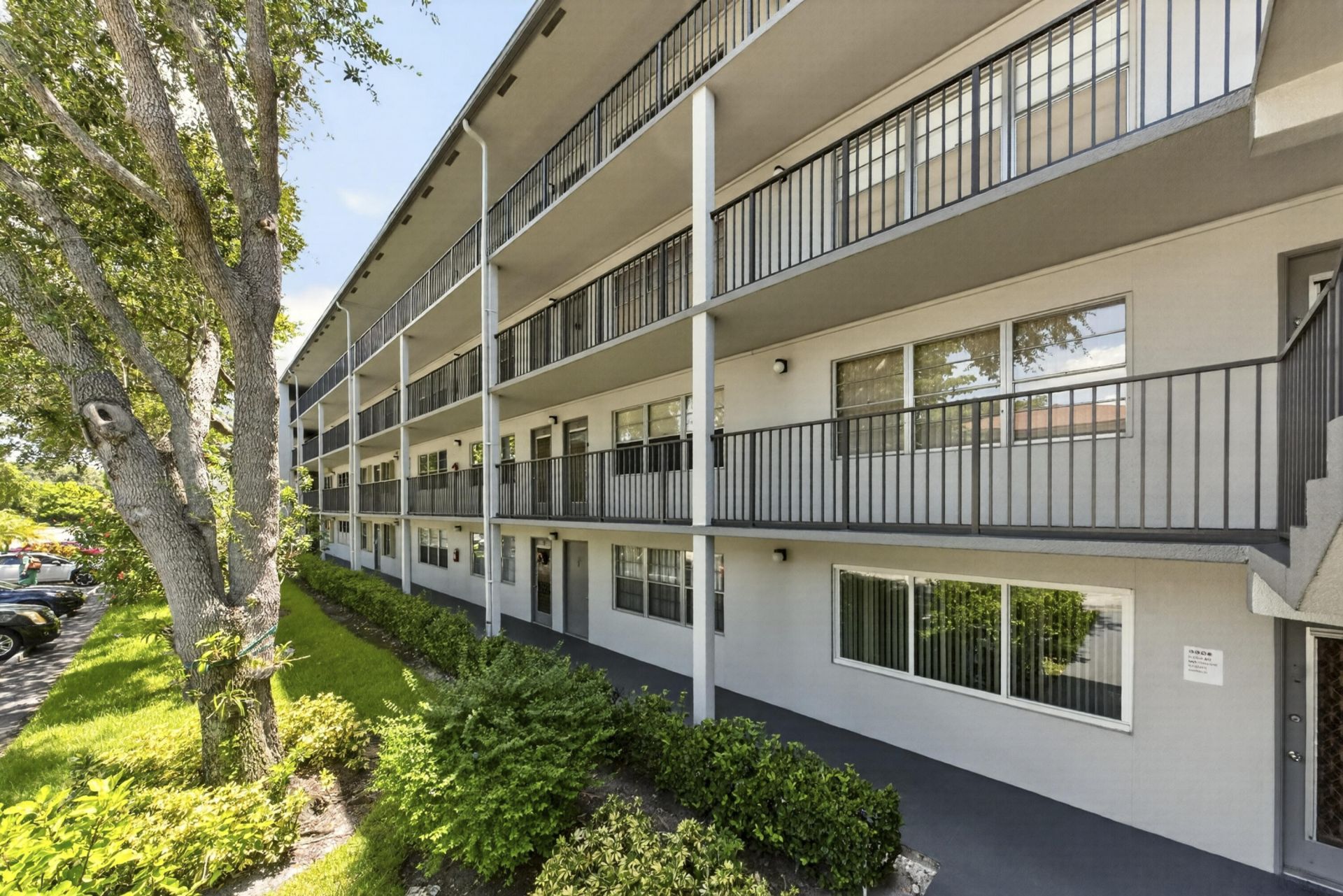 101 SW 132nd Way, Unit 215J, Pembroke Pines, FL 33027 Photo