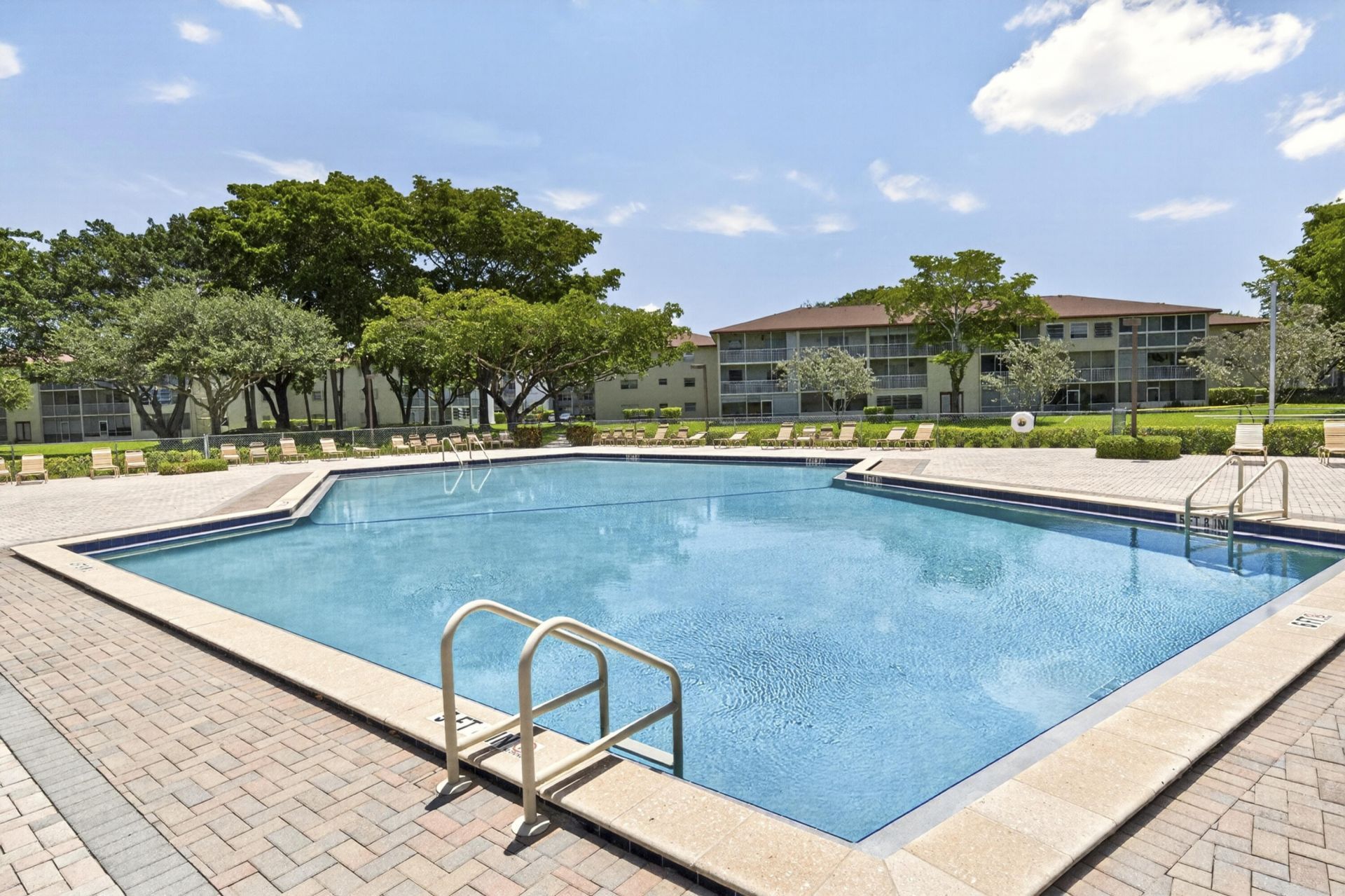 101 SW 132nd Way, Unit 215J, Pembroke Pines, FL 33027 Photo