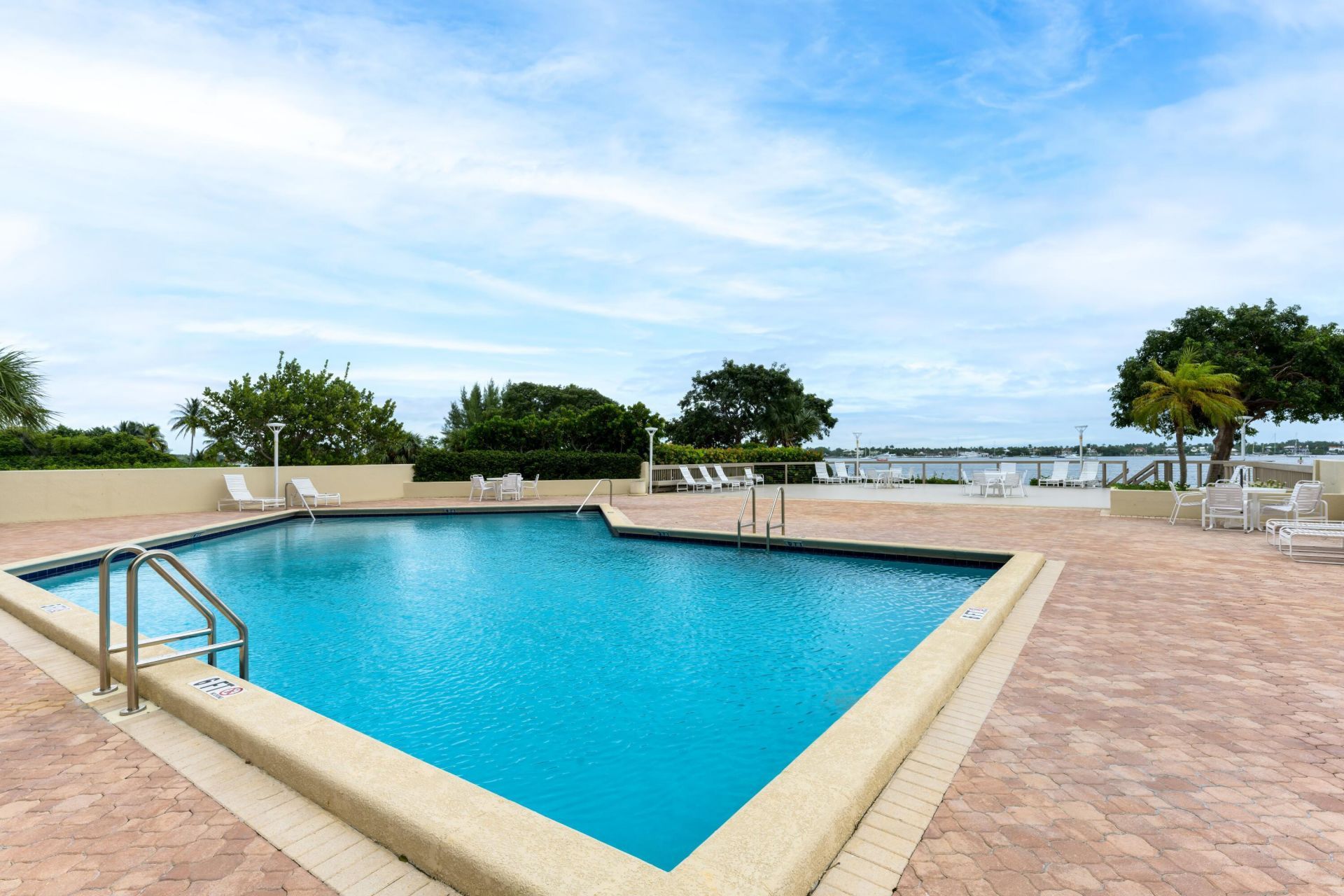 5600 N Flagler Drive, Unit 1207, West Palm Beach, FL 33407 Photo