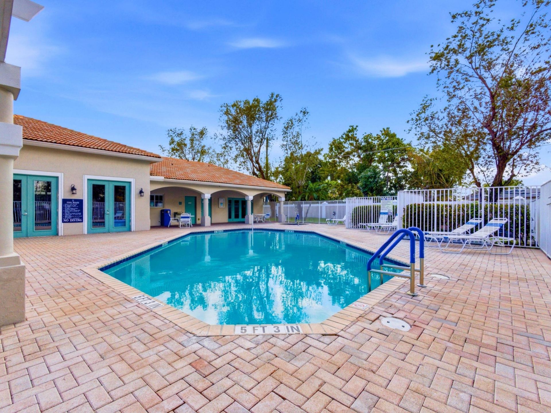2920 E Aragon Boulevard, Unit 3, Sunrise, FL 33313 Photo