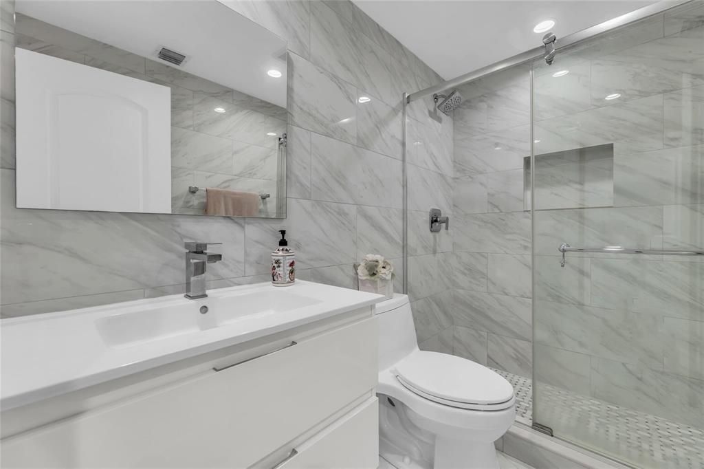 3233 NE 34th Street, Unit 1112A, Fort Lauderdale, FL 33308 Photo