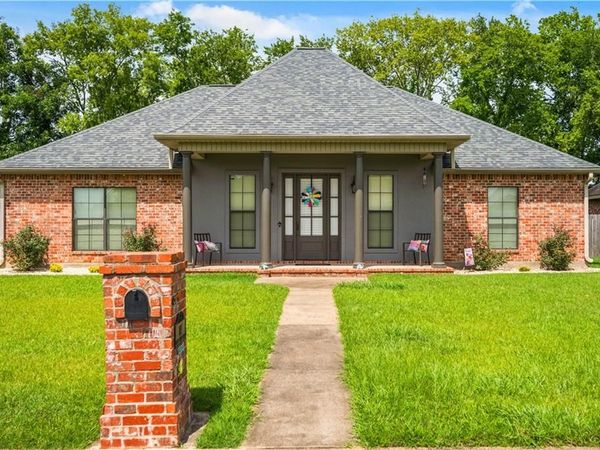 144 GRAND LAKES Boulevard, Alexandria, LA 71303
