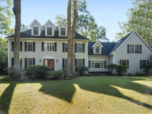 117 Castle Hill Rd, Windham, NH 03087