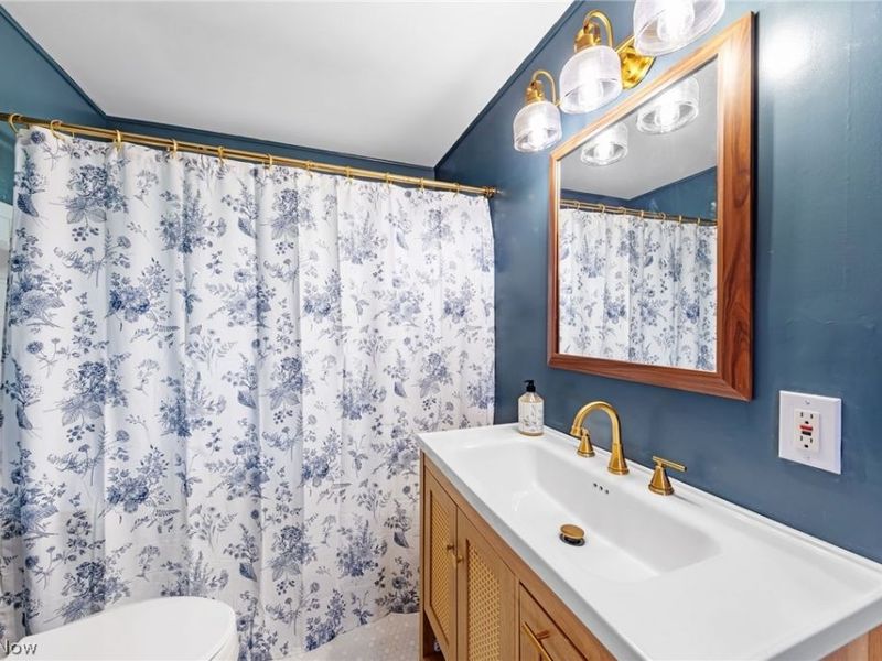 249 Liberty Street E, East Canton, OH 44730 Photo 11