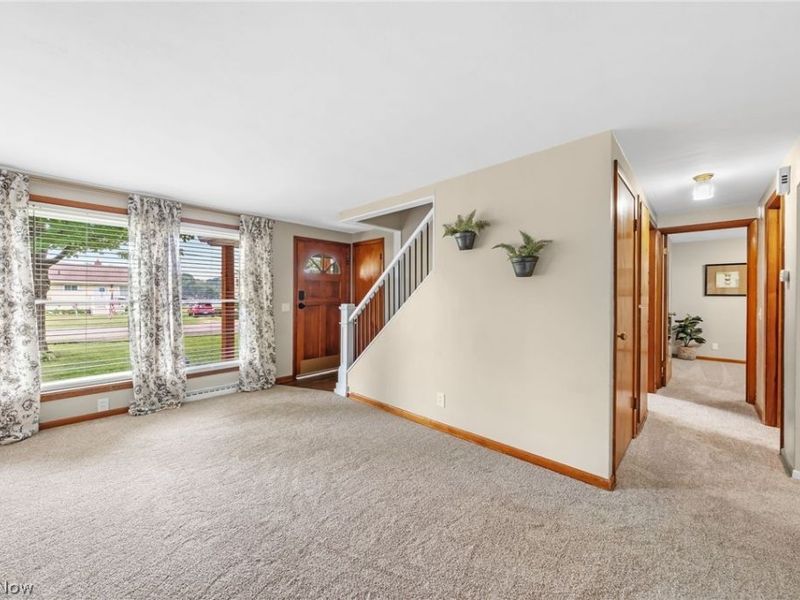 249 Liberty Street E, East Canton, OH 44730 Photo 4