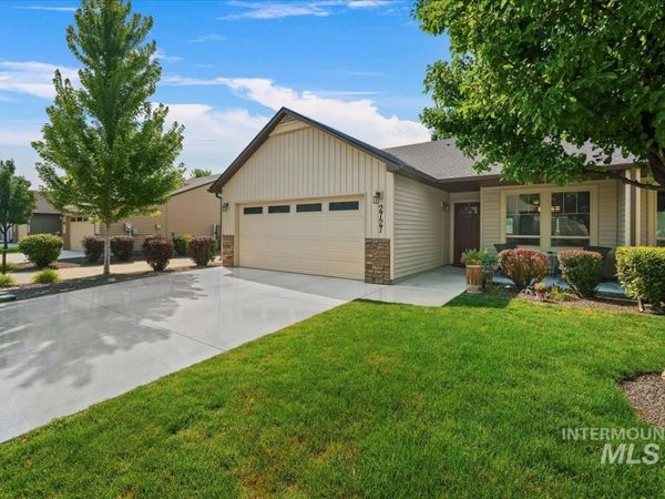2727 E Apricot Dr, Meridian, ID 83646