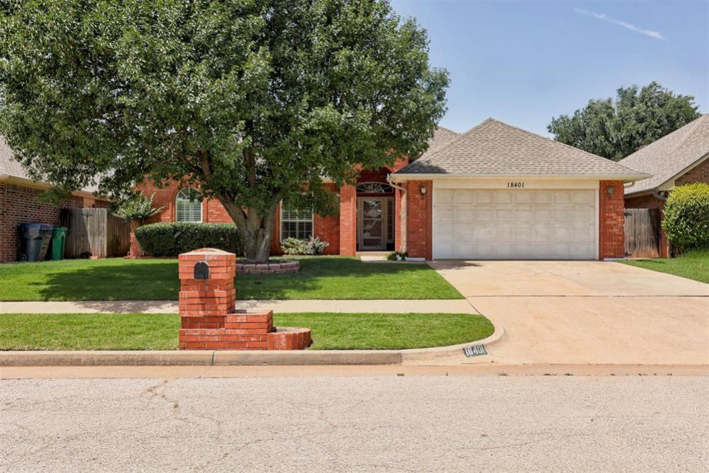 18401 Chestnut Oak Drive, Edmond, OK 73012 Main Photo