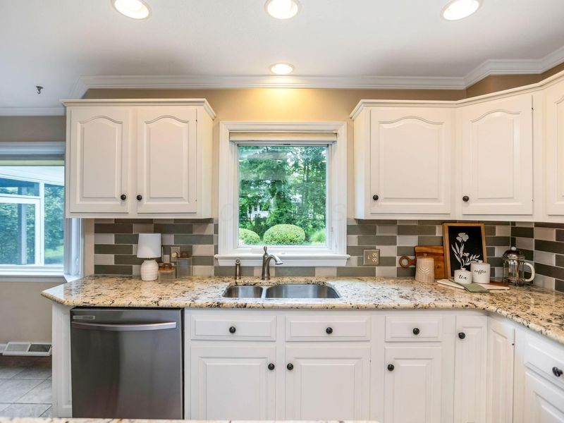 1400 Oakbourne Drive, Columbus, OH 43235 Photo 20