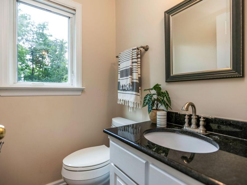 1400 Oakbourne Drive, Columbus, OH 43235 Photo 26
