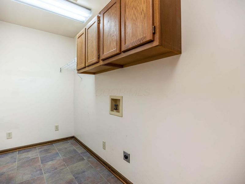 1400 Oakbourne Drive, Columbus, OH 43235 Photo 29