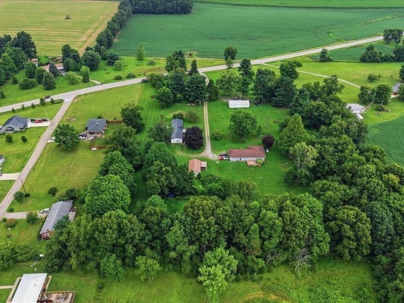 15934 Wooster Road, Mount Vernon, OH 43050 Photo 27
