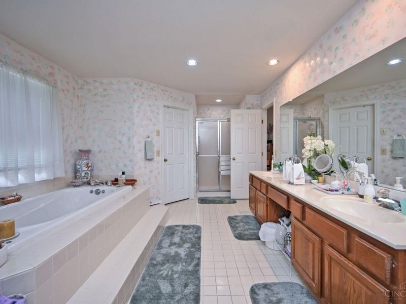 6889 Maddux Drive, Anderson Twp, OH 45230 Photo 34