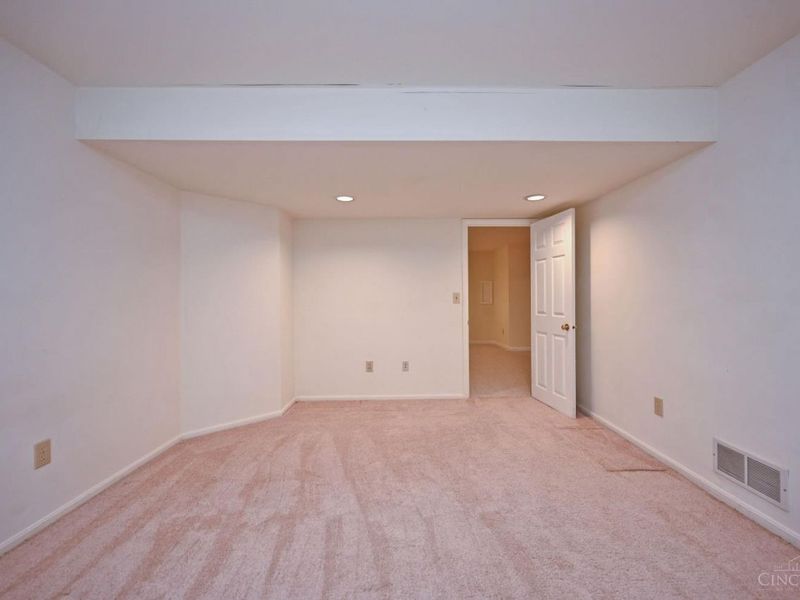 6889 Maddux Drive, Anderson Twp, OH 45230 Photo 56