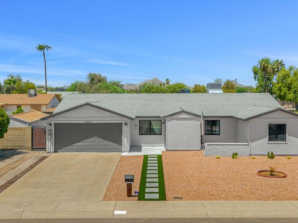 13828 N 41ST Place, Phoenix, AZ 85032