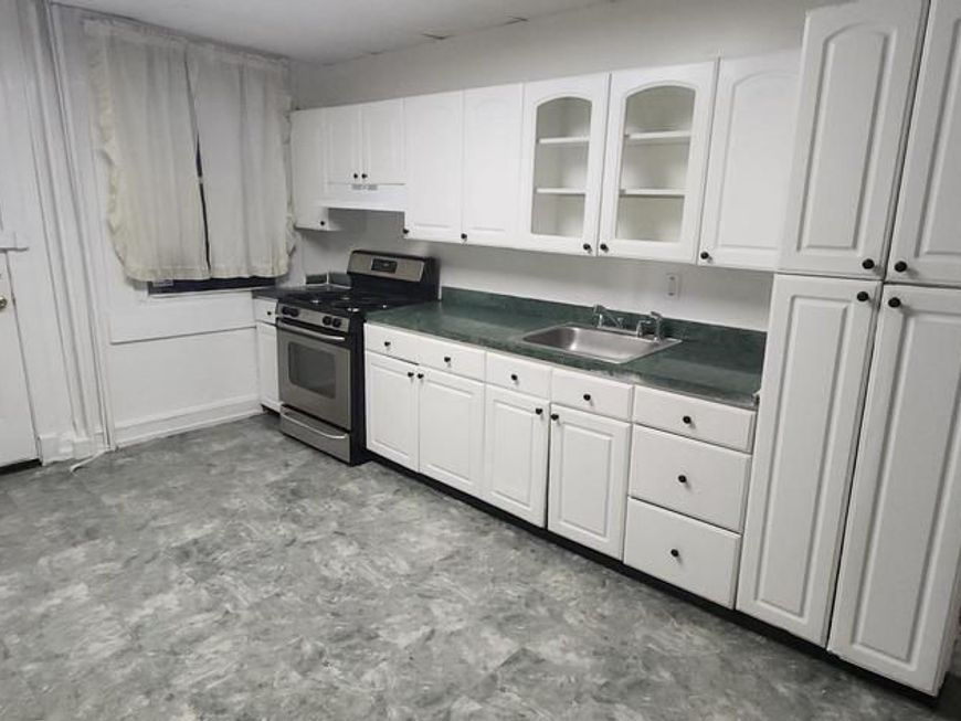 729 N Milton Avenue , Baltimore, MD 21205 Main Photo