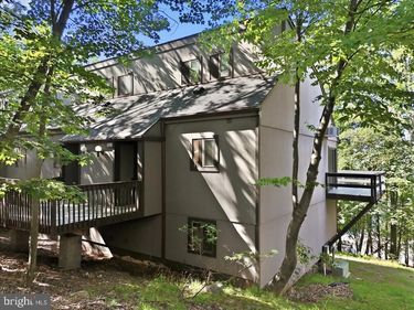 126 CROSS COUNTRY LANE, TANNERSVILLE, PA 18372