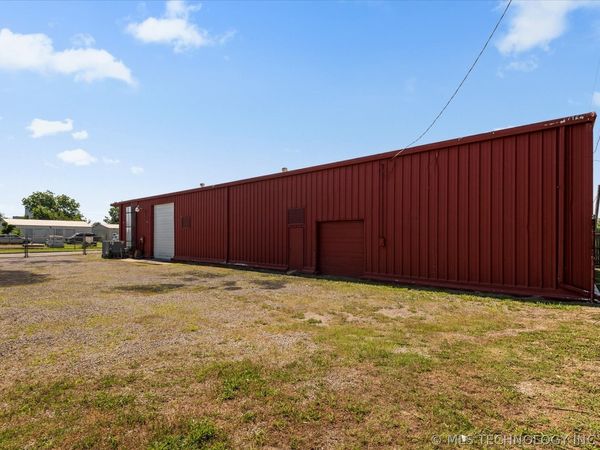 301 S Morton Avenue , Bartlesville, OK 74003