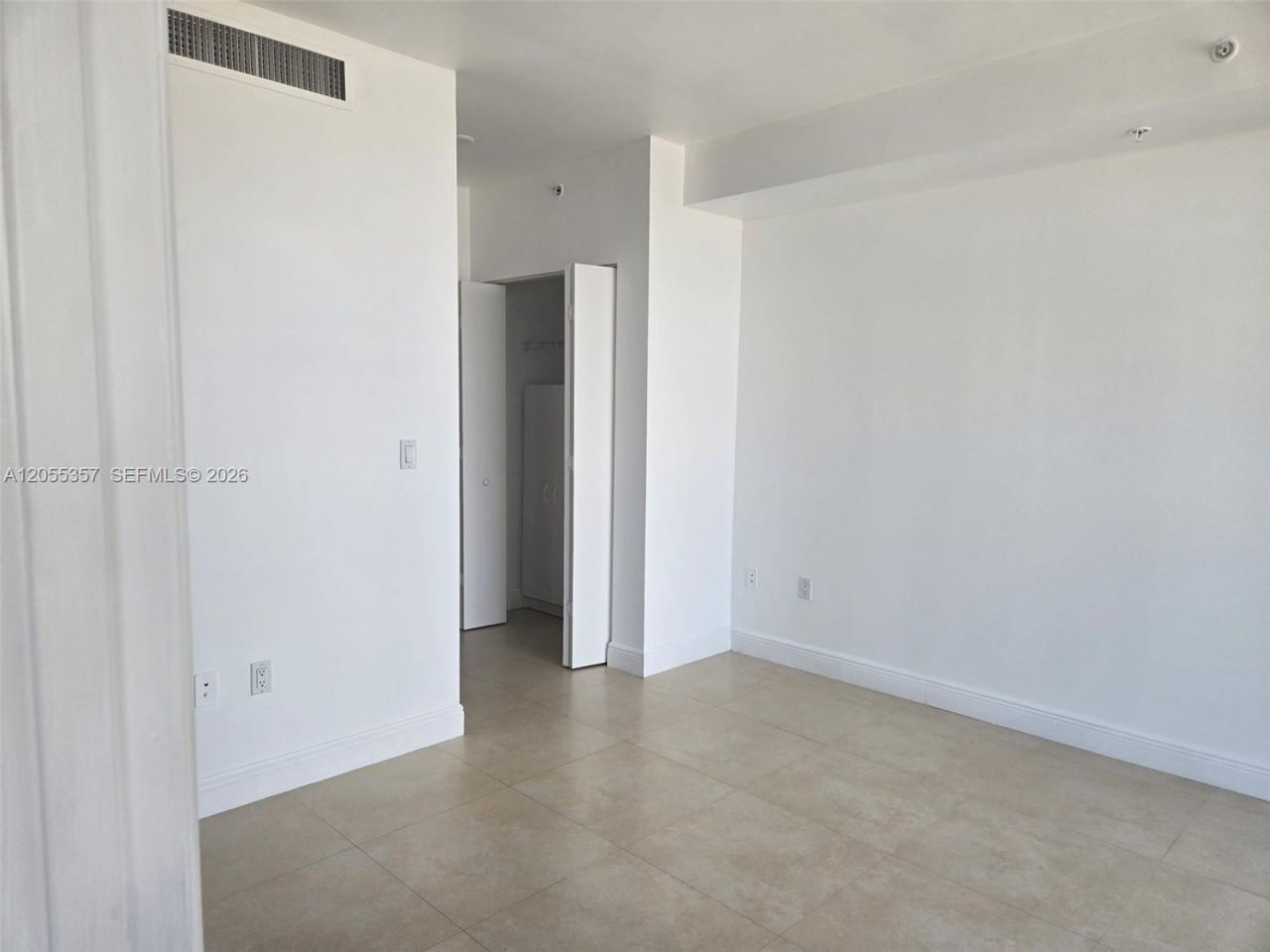 92 SW 3rd St , Unit 1808, Miami, FL 33130 Photo