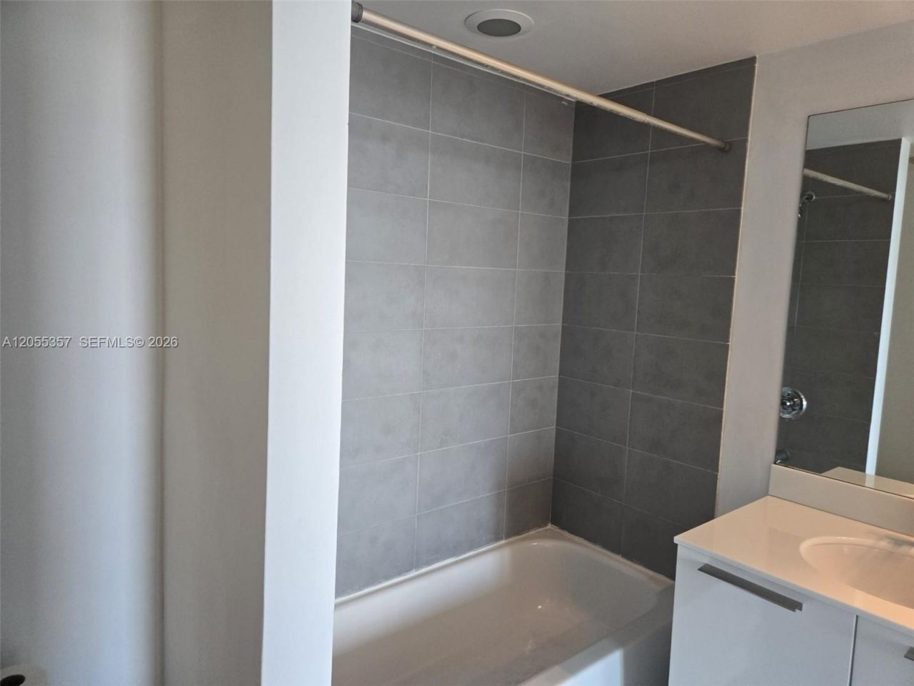 92 SW 3rd St , Unit 1808, Miami, FL 33130 Photo