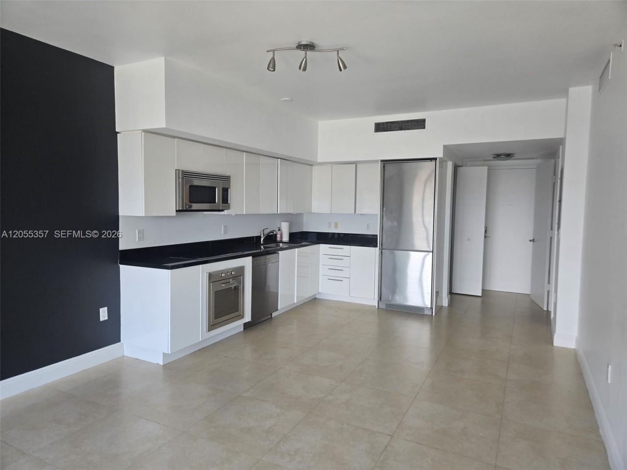92 SW 3rd St , Unit 1808, Miami, FL 33130 Photo