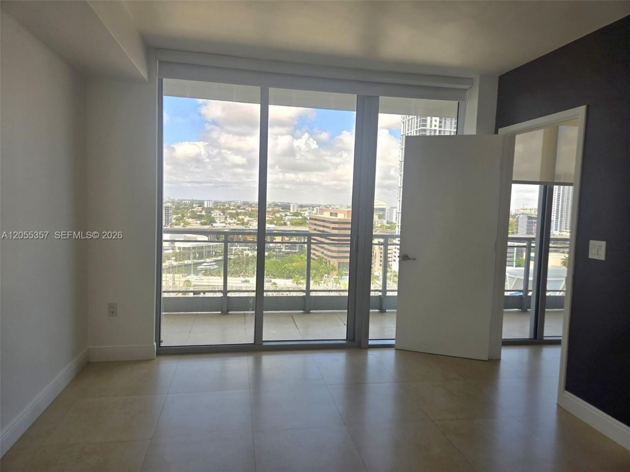92 SW 3rd St , Unit 1808, Miami, FL 33130 Photo